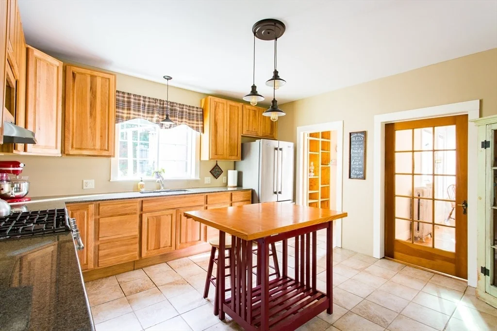 Photo of 106 Pleasant St