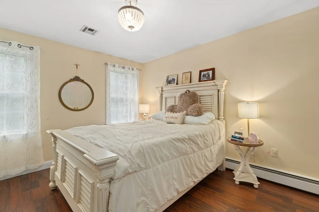 Photo of 566 Mendon Rd