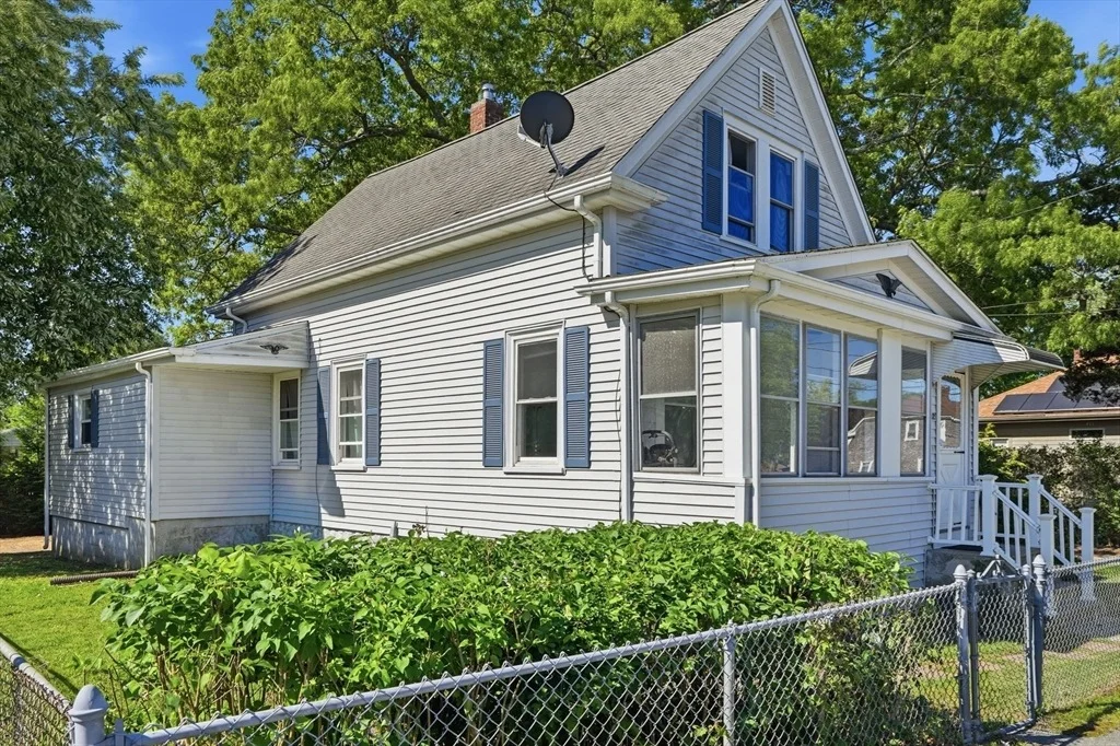 Photo of 72 Pembroke Ave