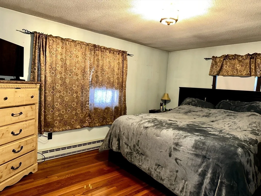 Photo of 47 Newcomb Rd