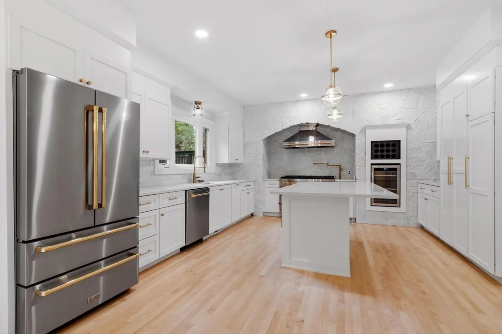 Photo of 21 Wildewood Dr