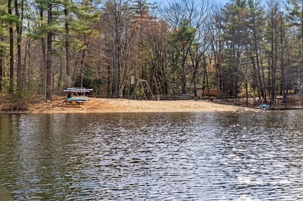 Photo of 7 Hickory Ln
