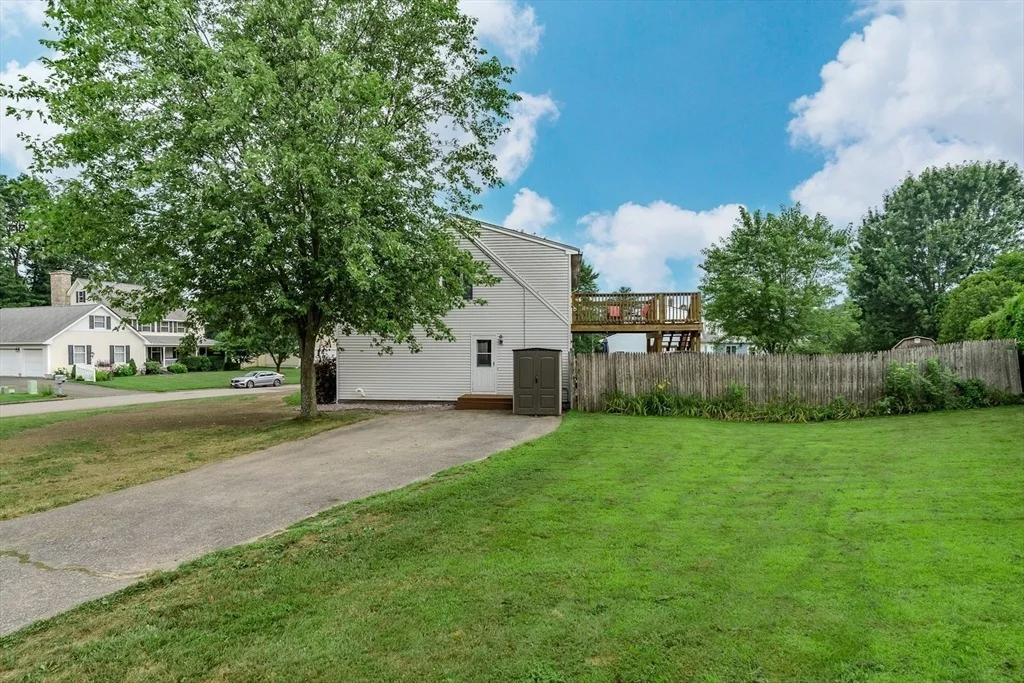 Photo of 43 Elaine Dr