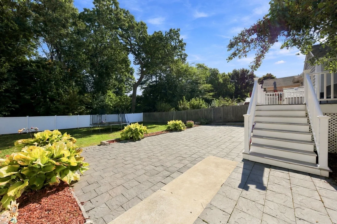 Photo of 147 Elmlawn Rd
