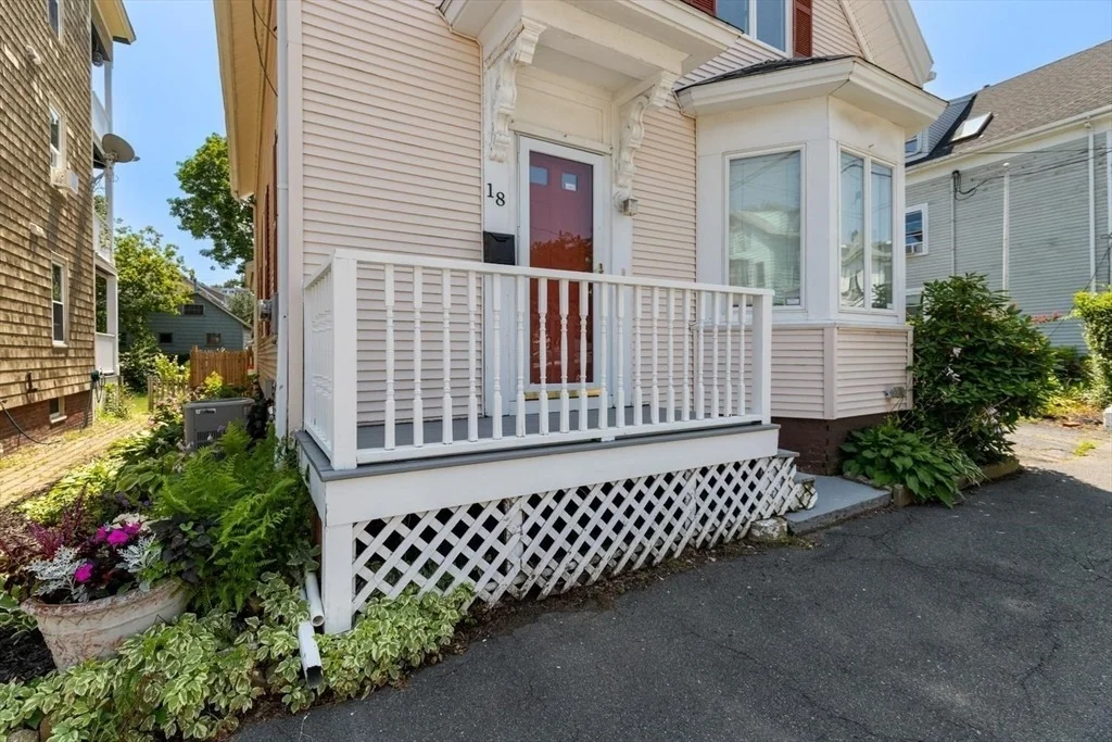 Photo of 18 Willow Ave