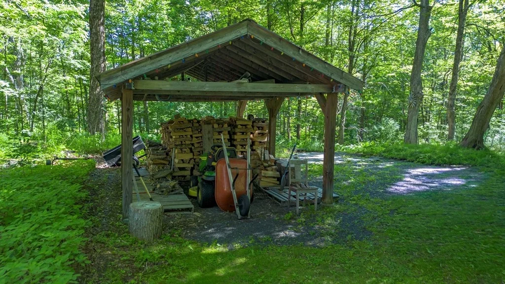 Photo of 255 High St Hill Rd