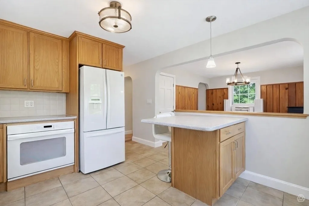 Photo of 4 Meadow Ln