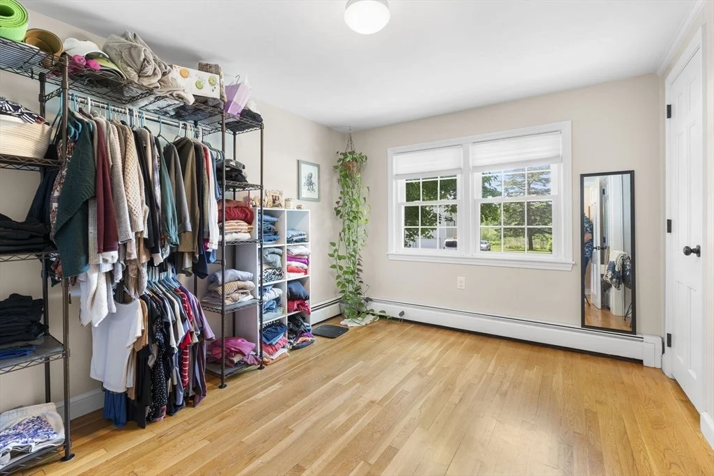 Photo of 35 Oakmeadow Ln