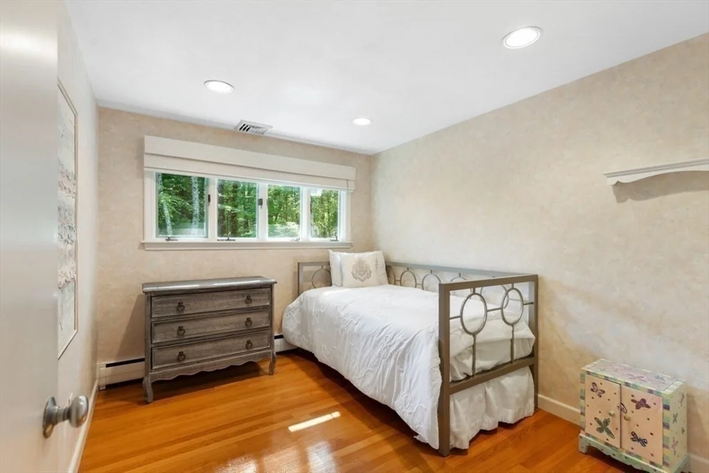 Photo of 25 Chatham Way