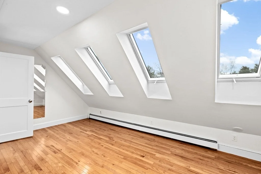 Photo of 90 Brook St