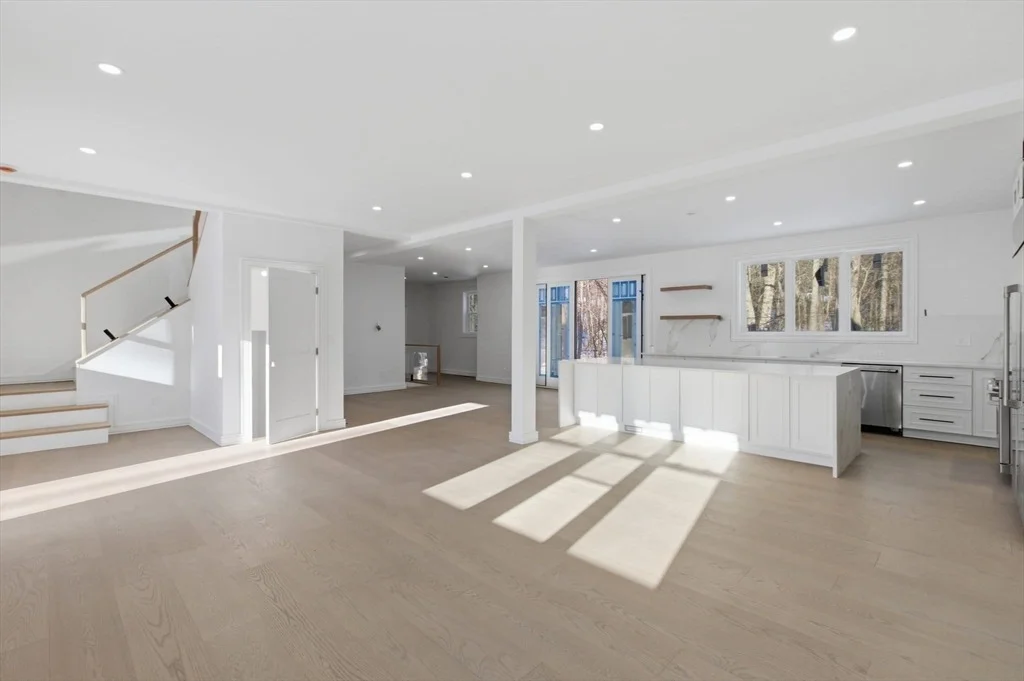 Photo of 58 Massasoit Ave
