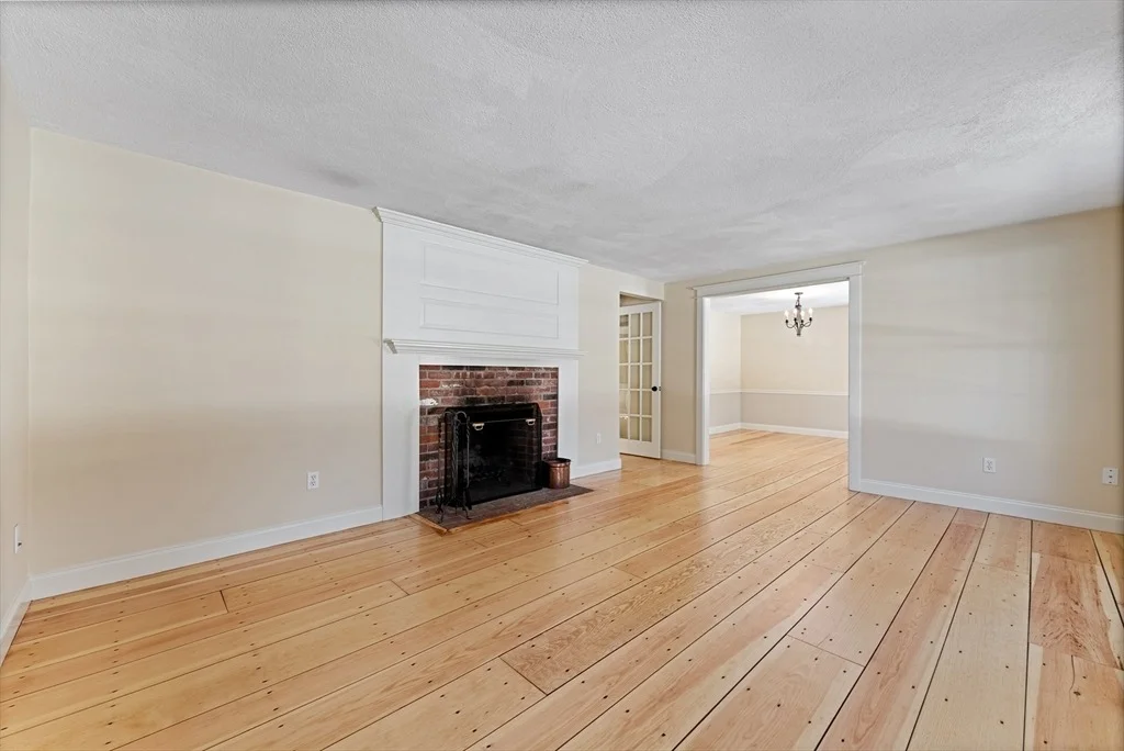 Photo of 125 West Bare Hill Road