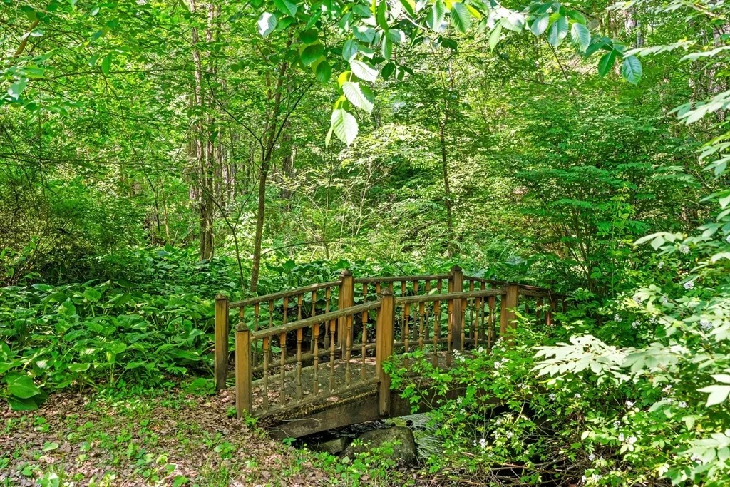 Photo of 76 Beaver Rd