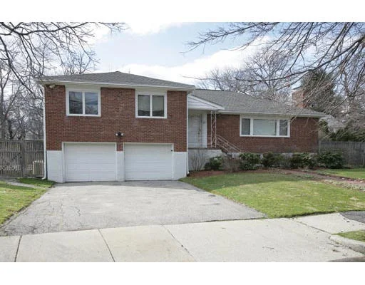 Photo of 27 Deborah Road