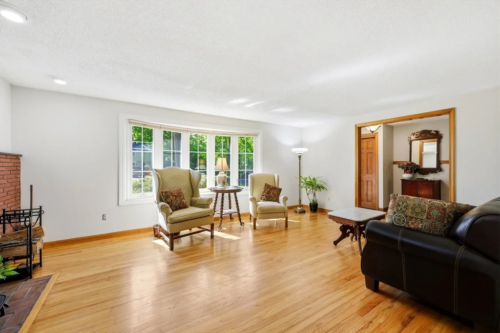 Photo of 9 Meadowbrook Drive