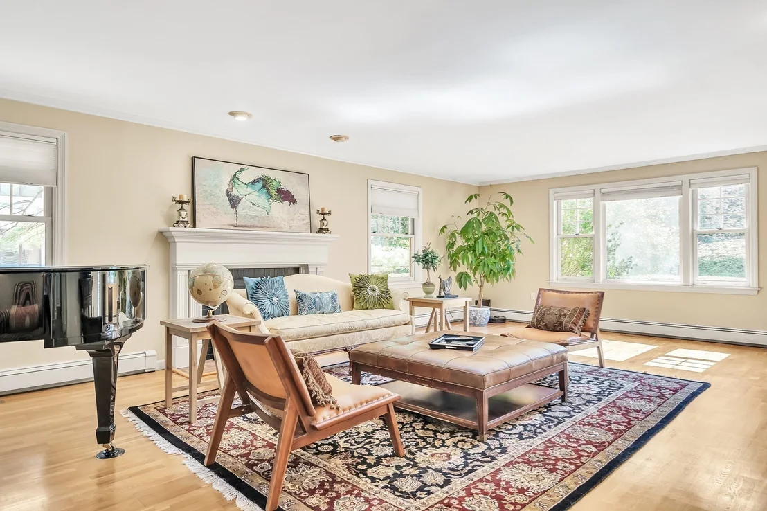 Photo of 9 Solomon Pierce Rd