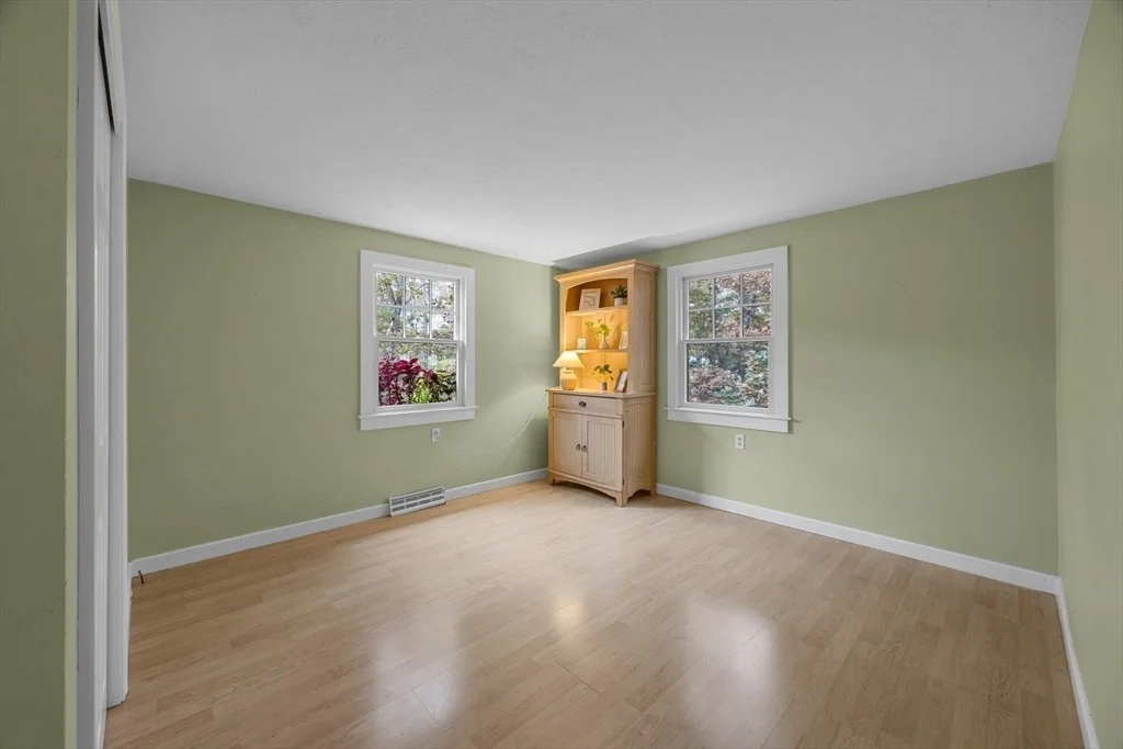 Photo of 30 Mayflower Rd