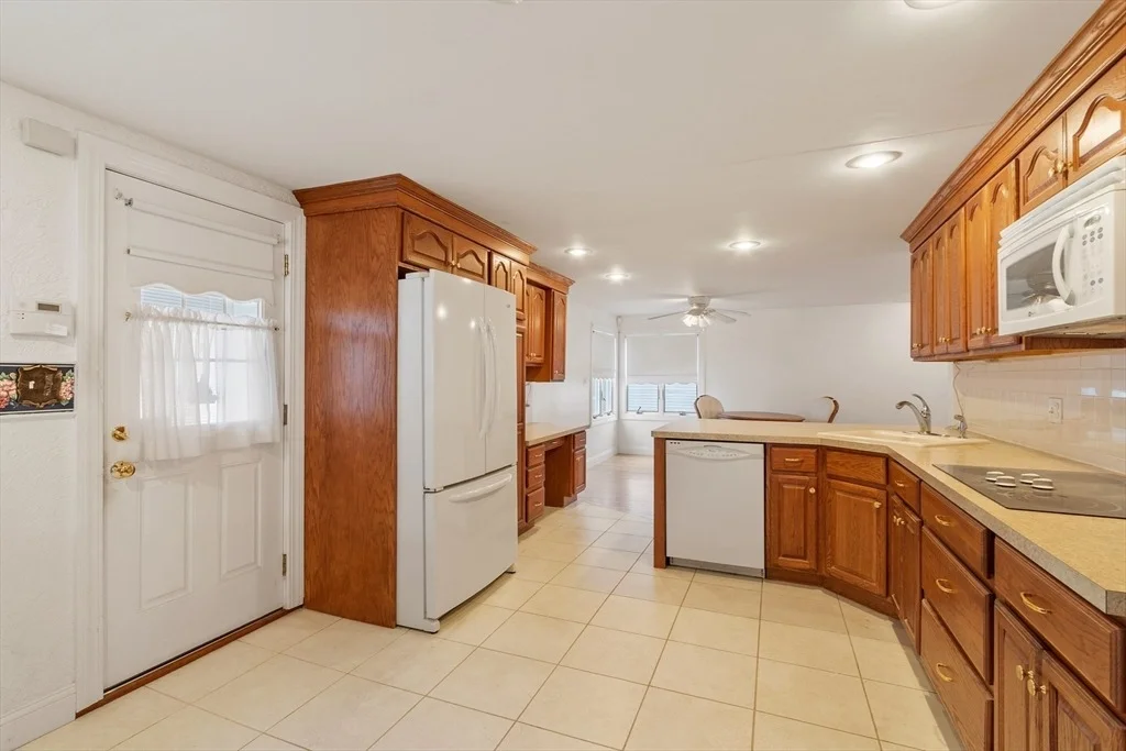 Photo of 32 Abbott Ave