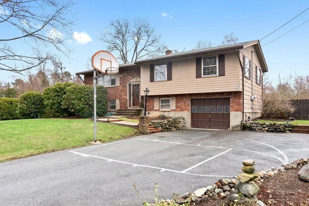 Photo of 17 Paulette Dr