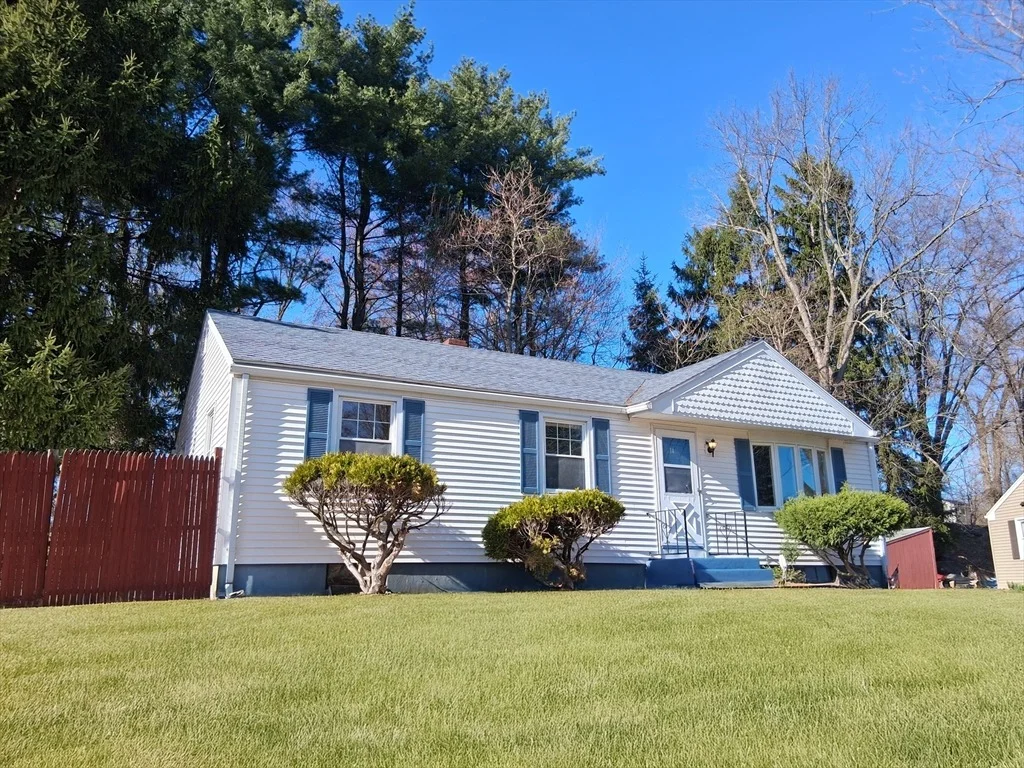 Photo of 14 Gatewood Rd