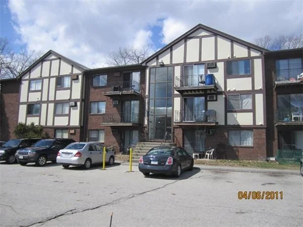 Photo of Unit 1 at 101 Whipple Street