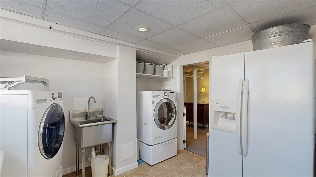 Photo of 907 Pleasant St
