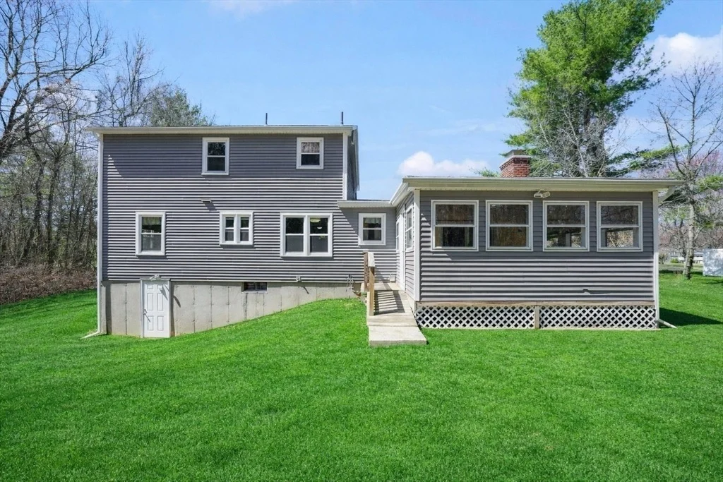 Photo of 6 Ladd Ln