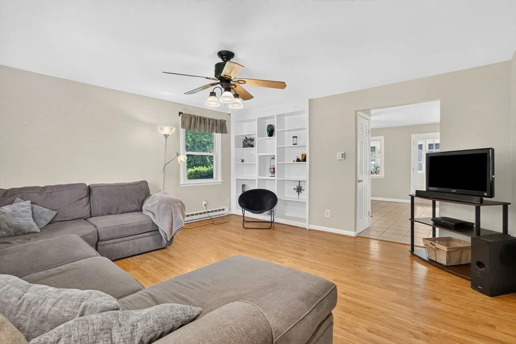 Photo of 11 Juniper Hill Rd