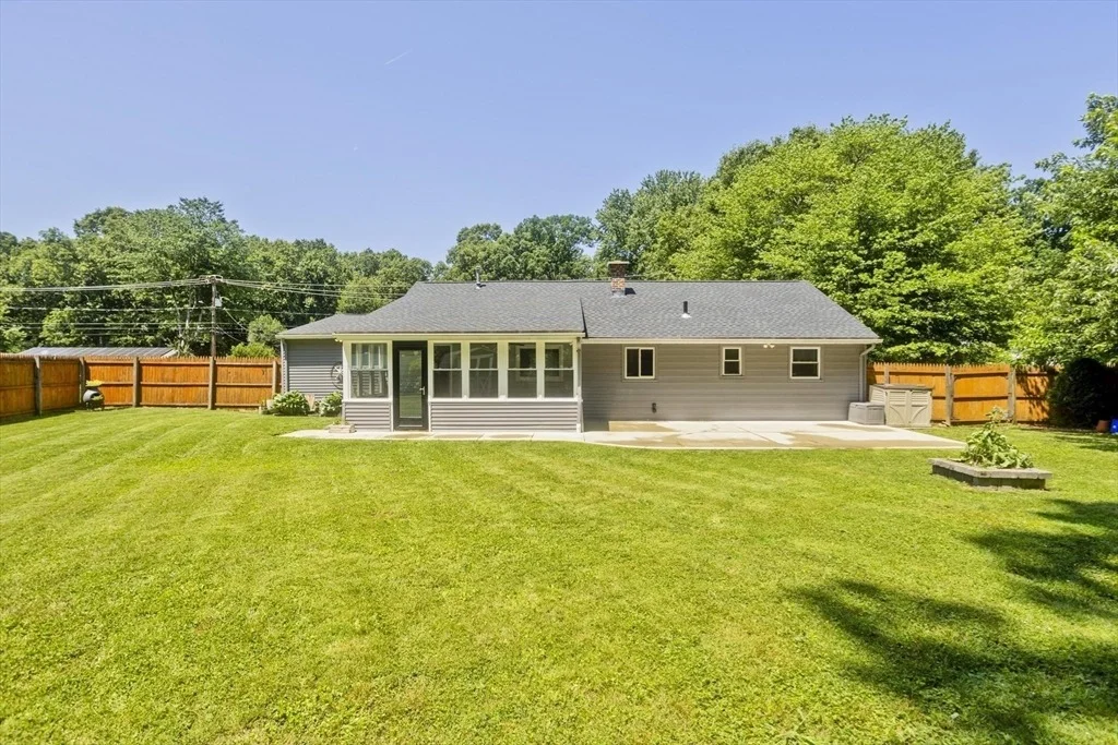 Photo of 101 Old Farm Road