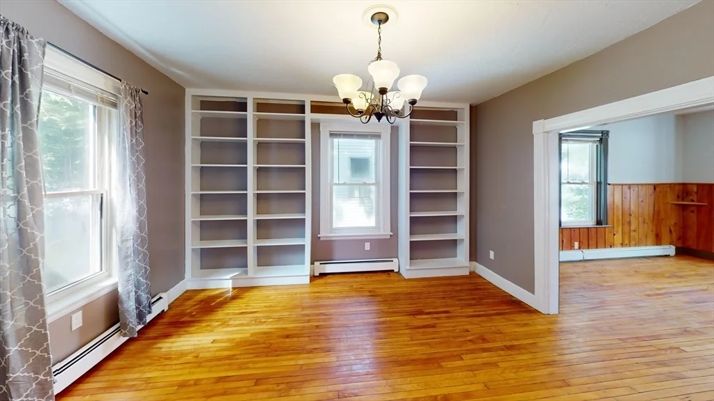 Photo of 10 Jackson Ave.