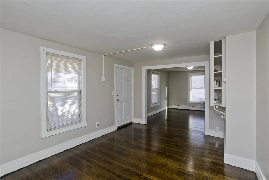 Photo of 182 Massasoit Street