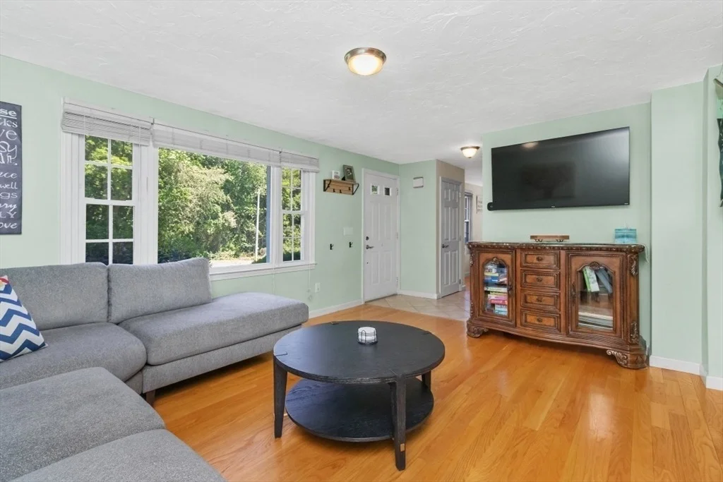 Photo of 5 Perry Henderson Dr