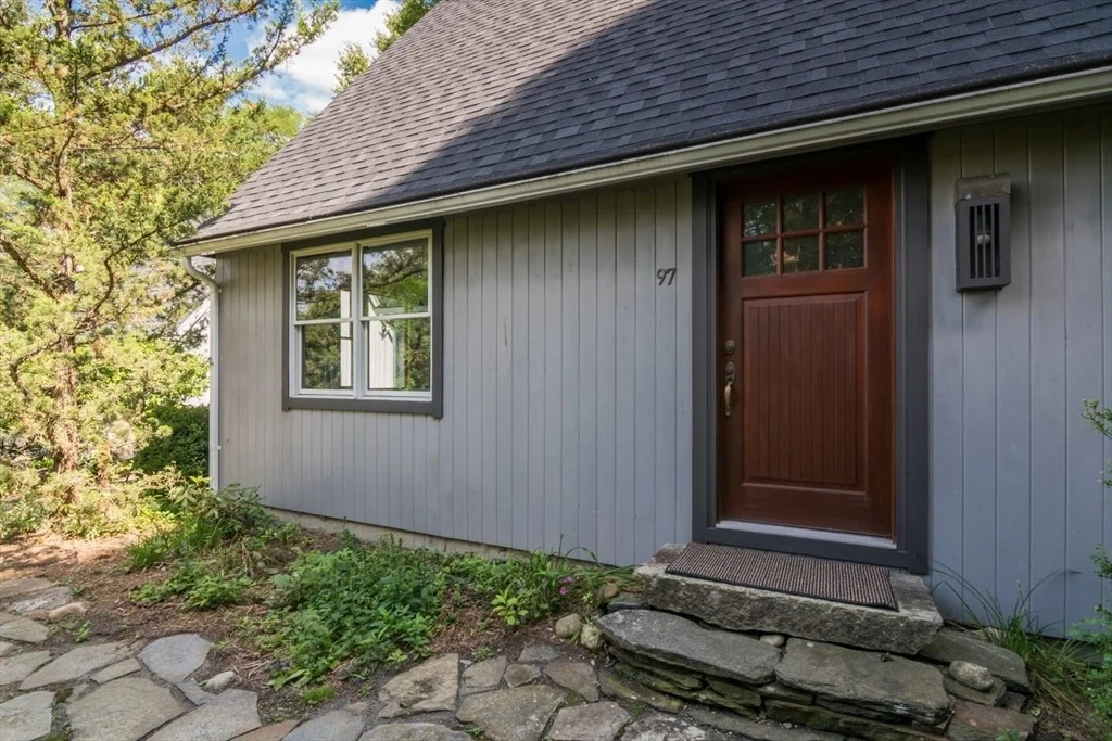 Photo of 97 Crossbrook Ave