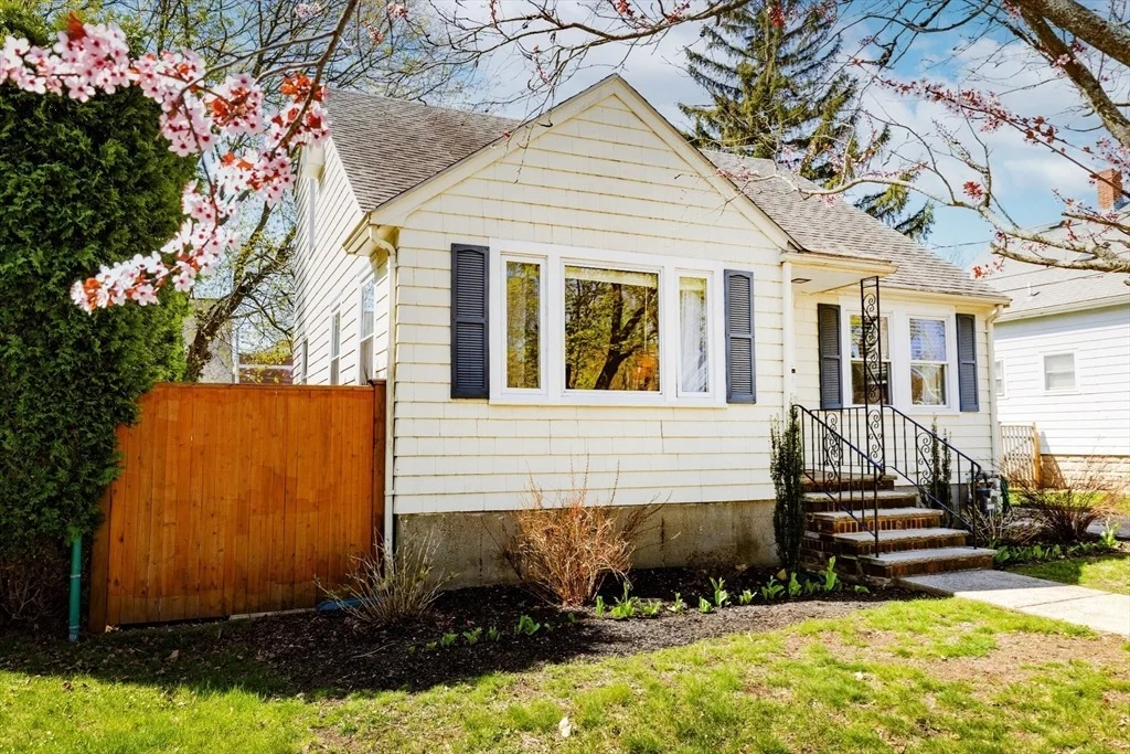 Photo of 7 Linden Rd