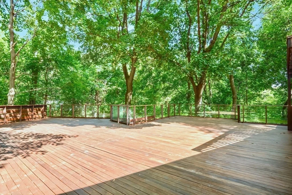 Photo of 115 Juniper Rd