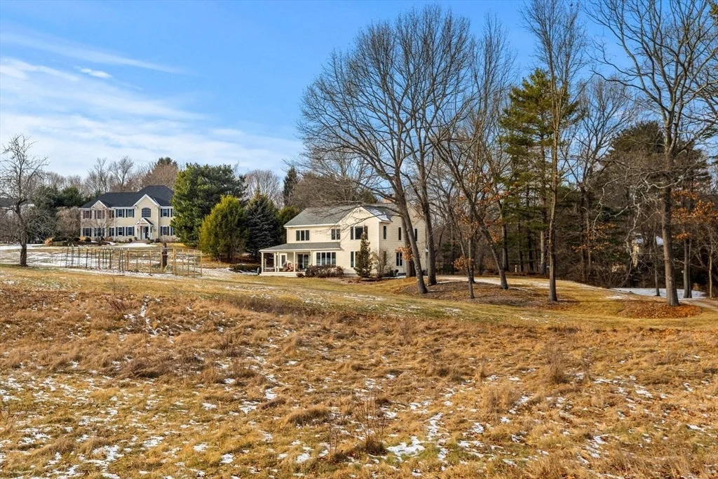 Photo of 47 William Fairfield Dr