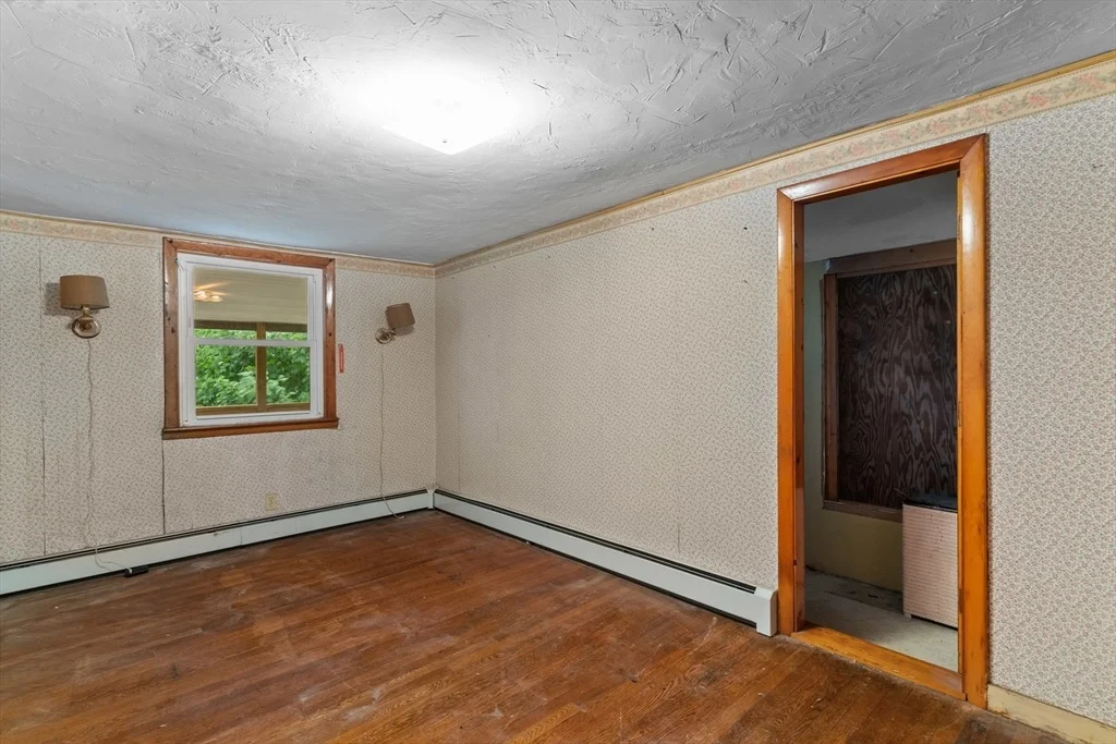 Photo of 21 Edgemere Blvd