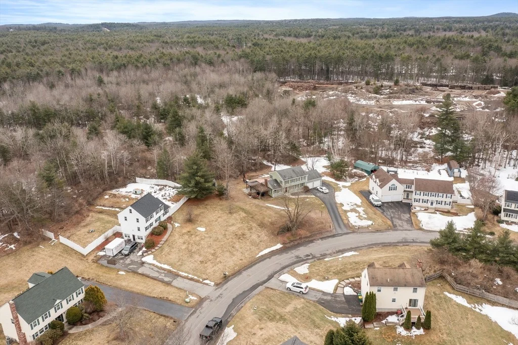 Photo of 27 Merrimac Dr