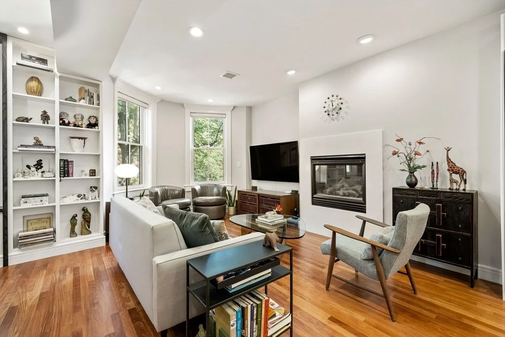 Photo of Unit 2 at 20 Dwight St