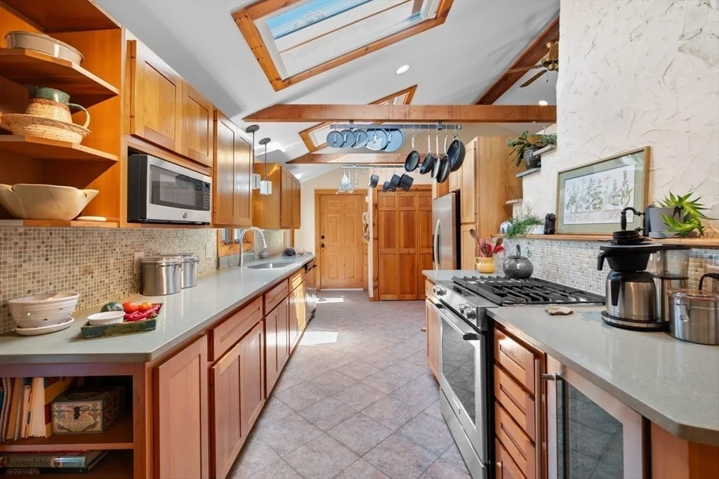 Photo of 15 Fenmere Ave