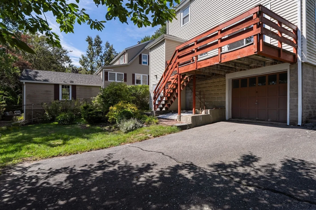 Photo of 152 Mount Vernon St