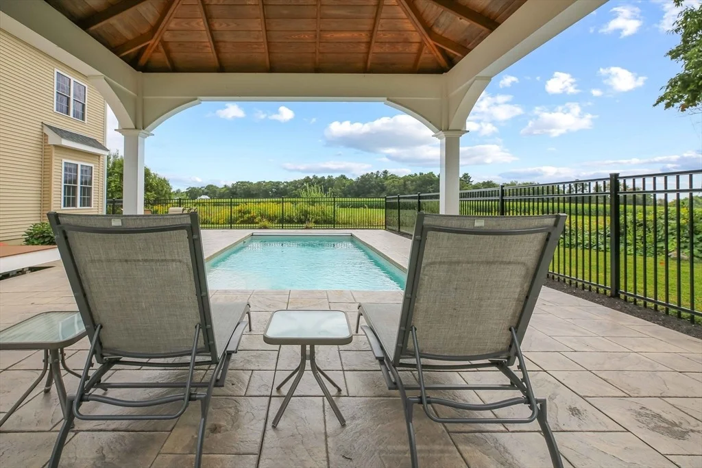 Photo of 102 Kennedy Cir