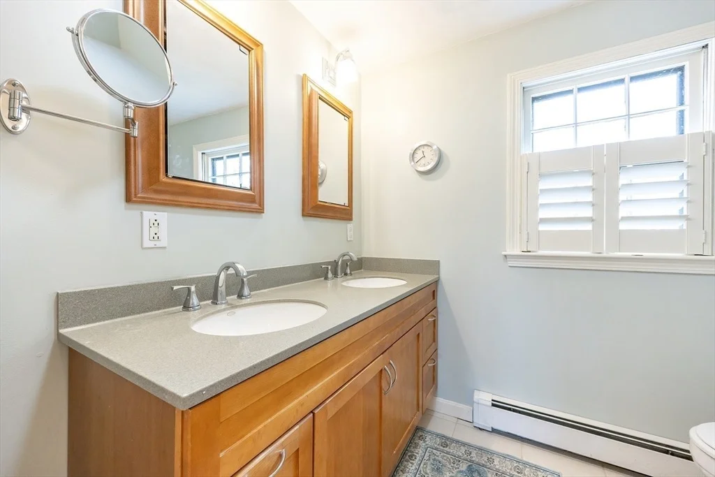 Photo of 11 Garry Dr