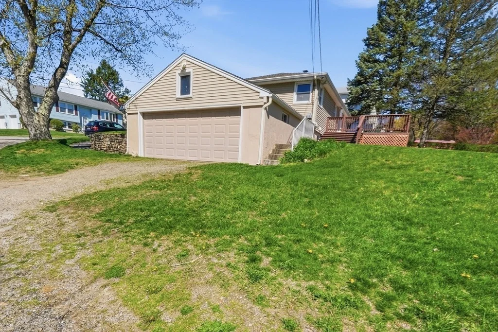 Photo of 43 Robin Rd