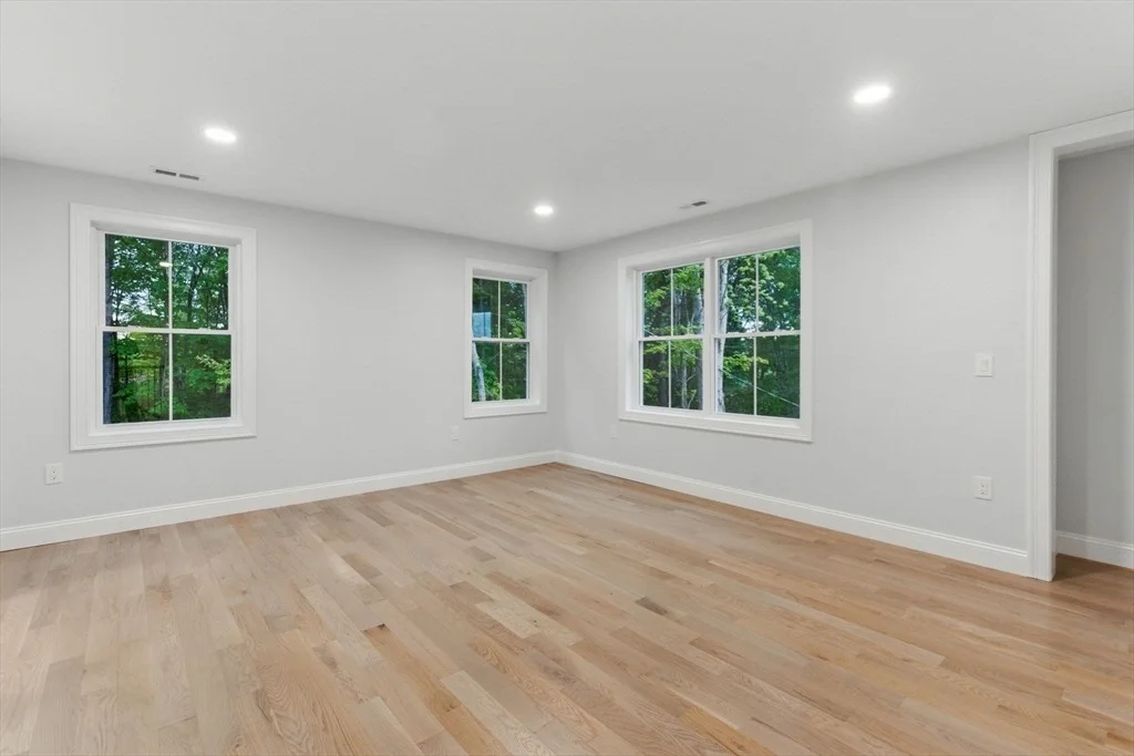 Photo of 835 West St