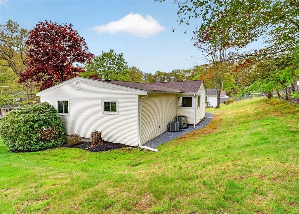 Photo of 6 Sunset Dr