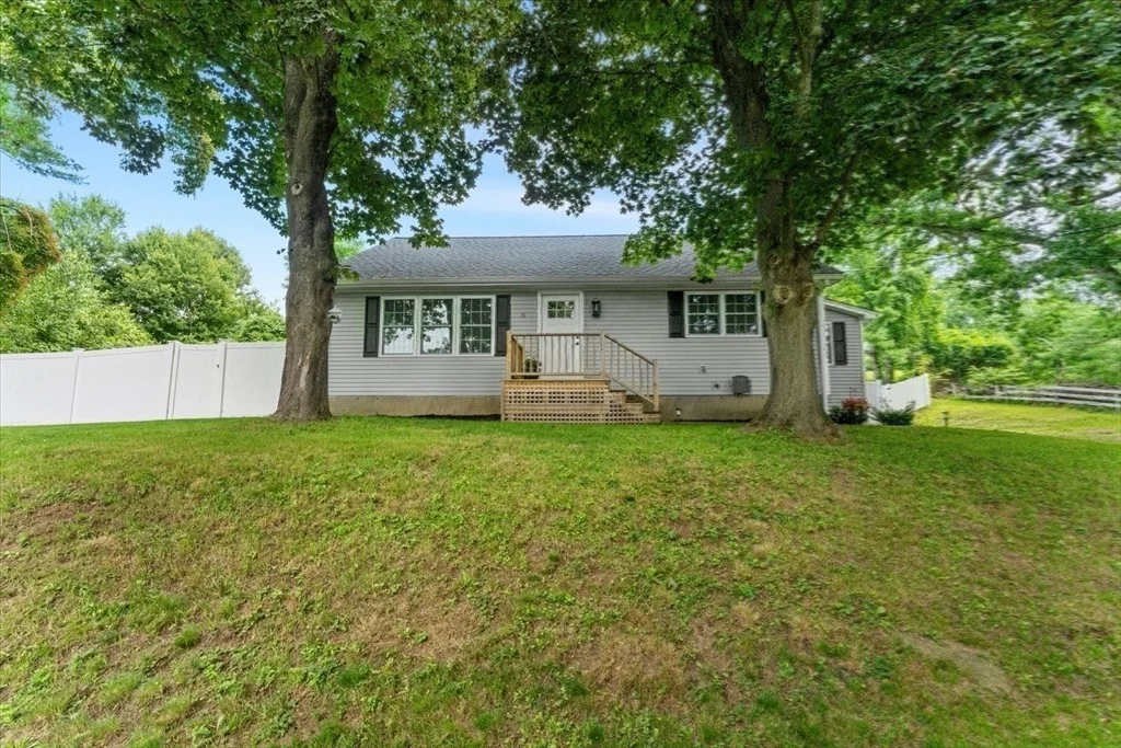 Photo of 11 Mendon Road
