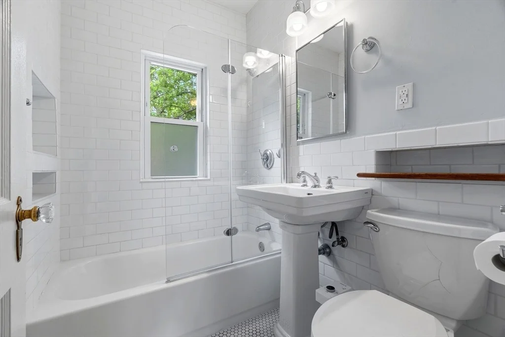 Photo of 8 Mendum St