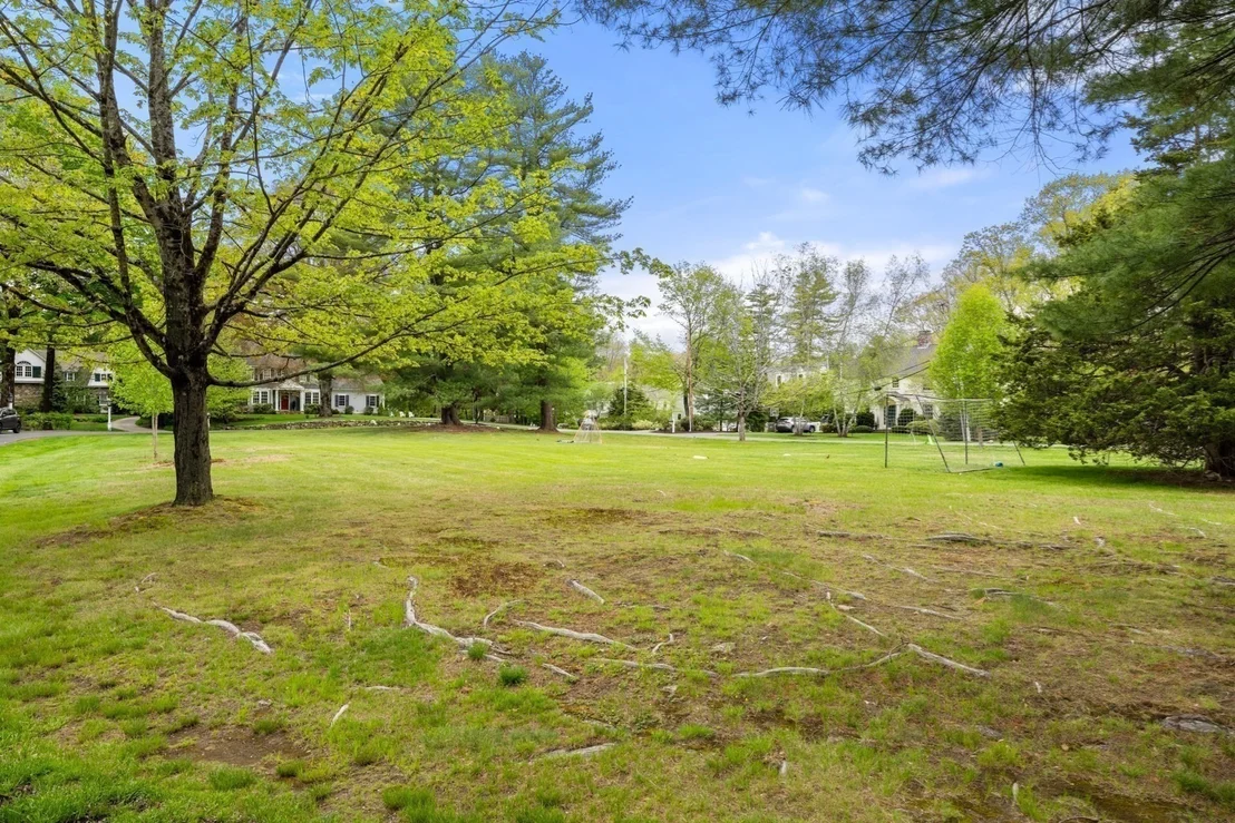 Photo of 41 Longmeadow Road