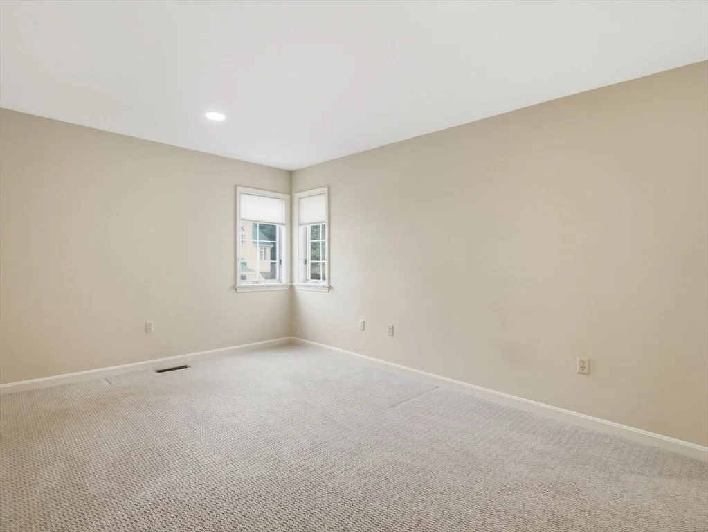 Photo of Unit 3901 at 3901 Knightsbridge Close